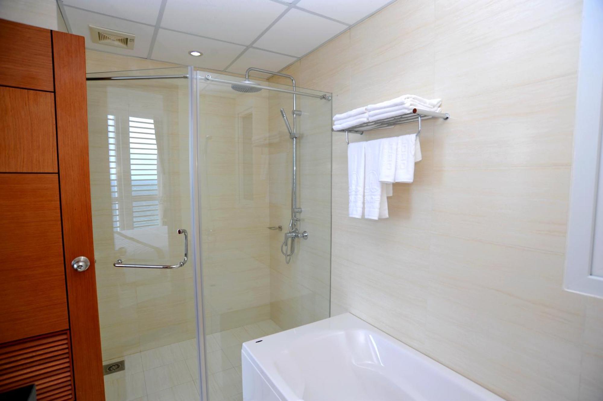 Dendro Beachfront Hotel Nha Trang Zimmer foto