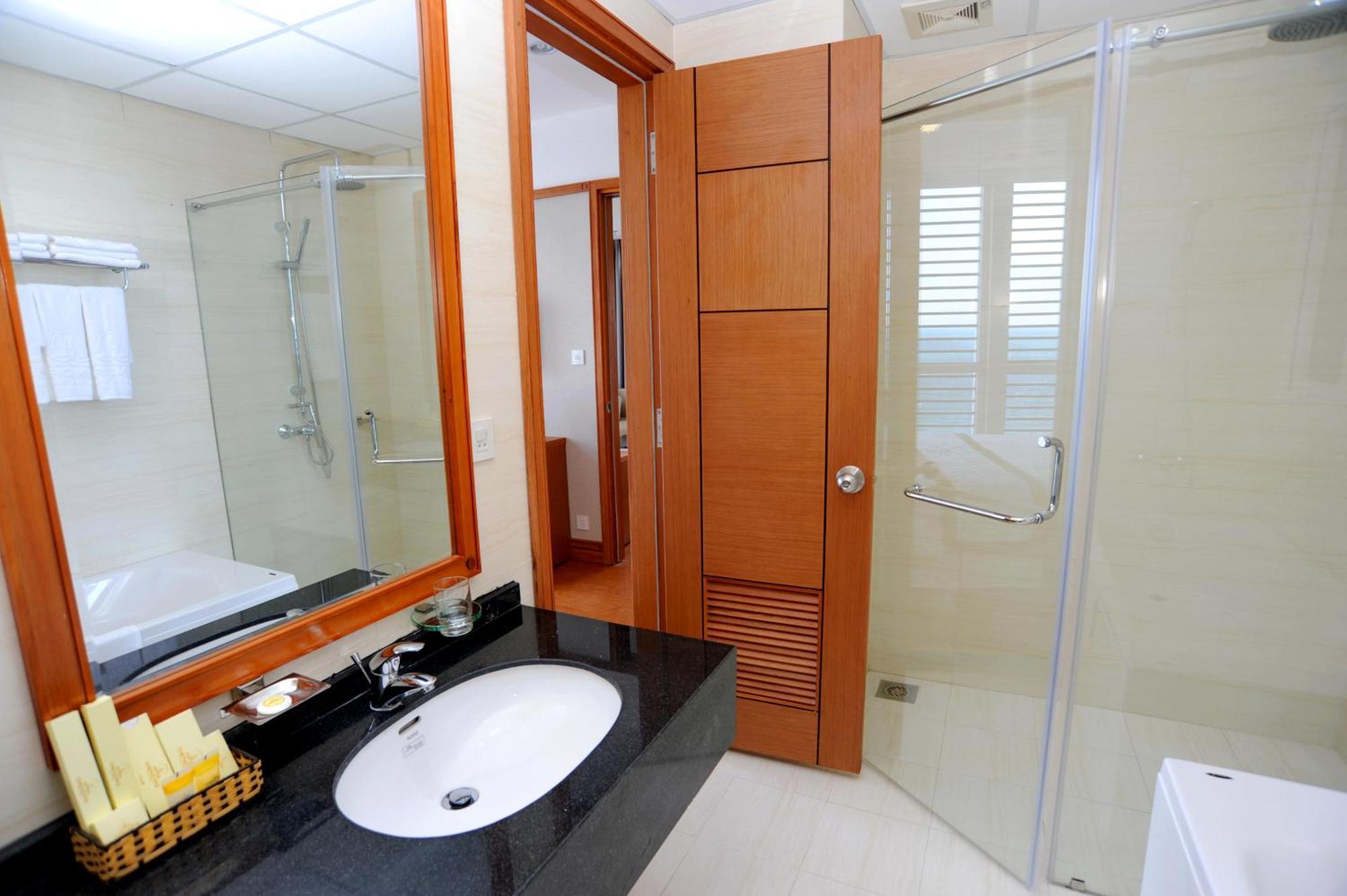 Dendro Beachfront Hotel Nha Trang Zimmer foto
