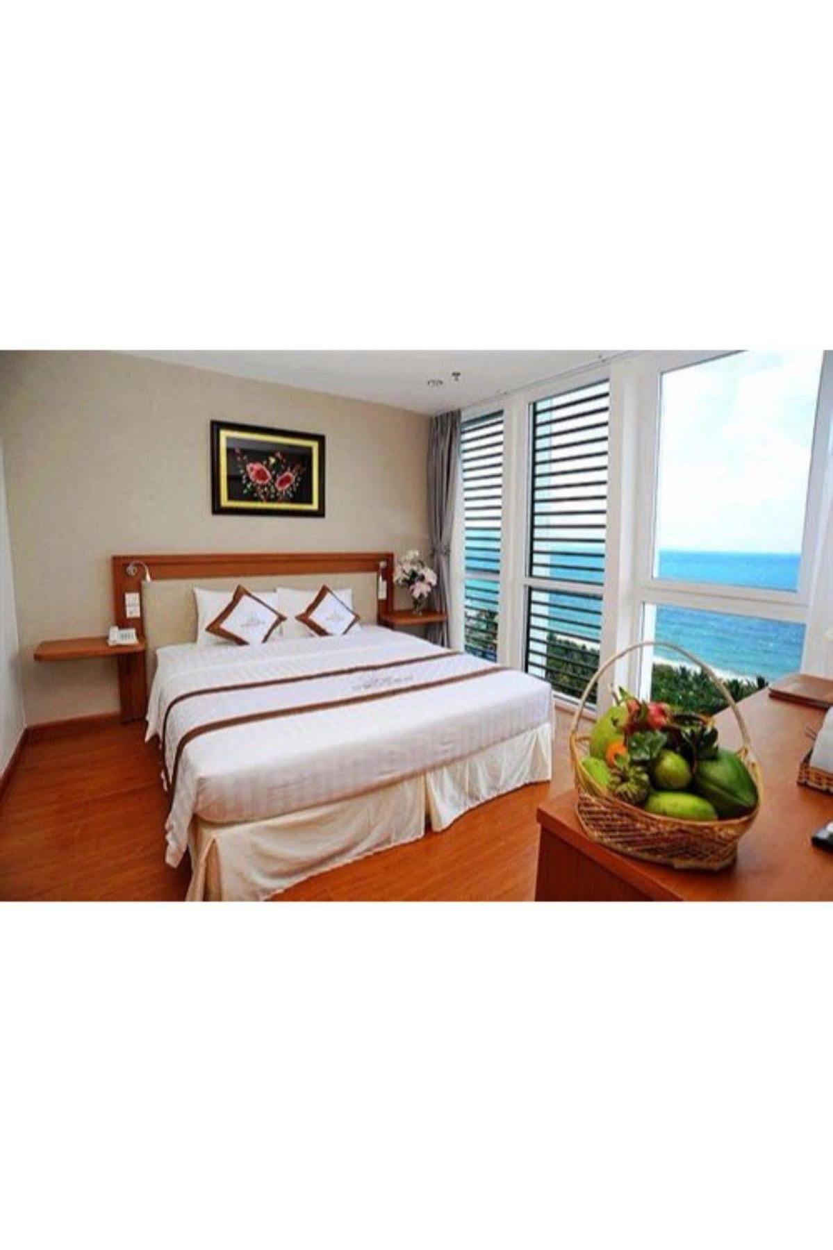 Dendro Beachfront Hotel Nha Trang Exterior foto