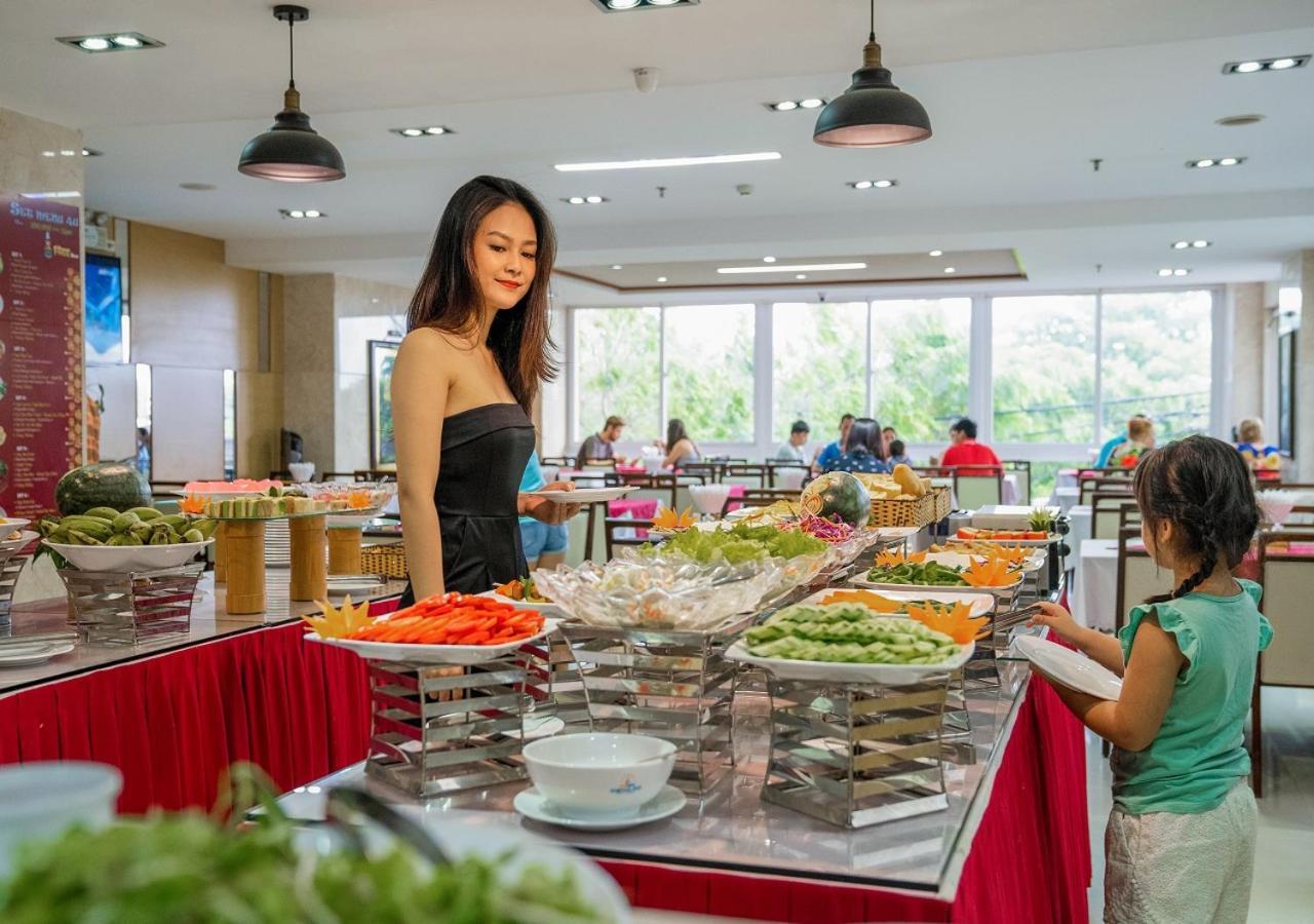 Dendro Beachfront Hotel Nha Trang Exterior foto