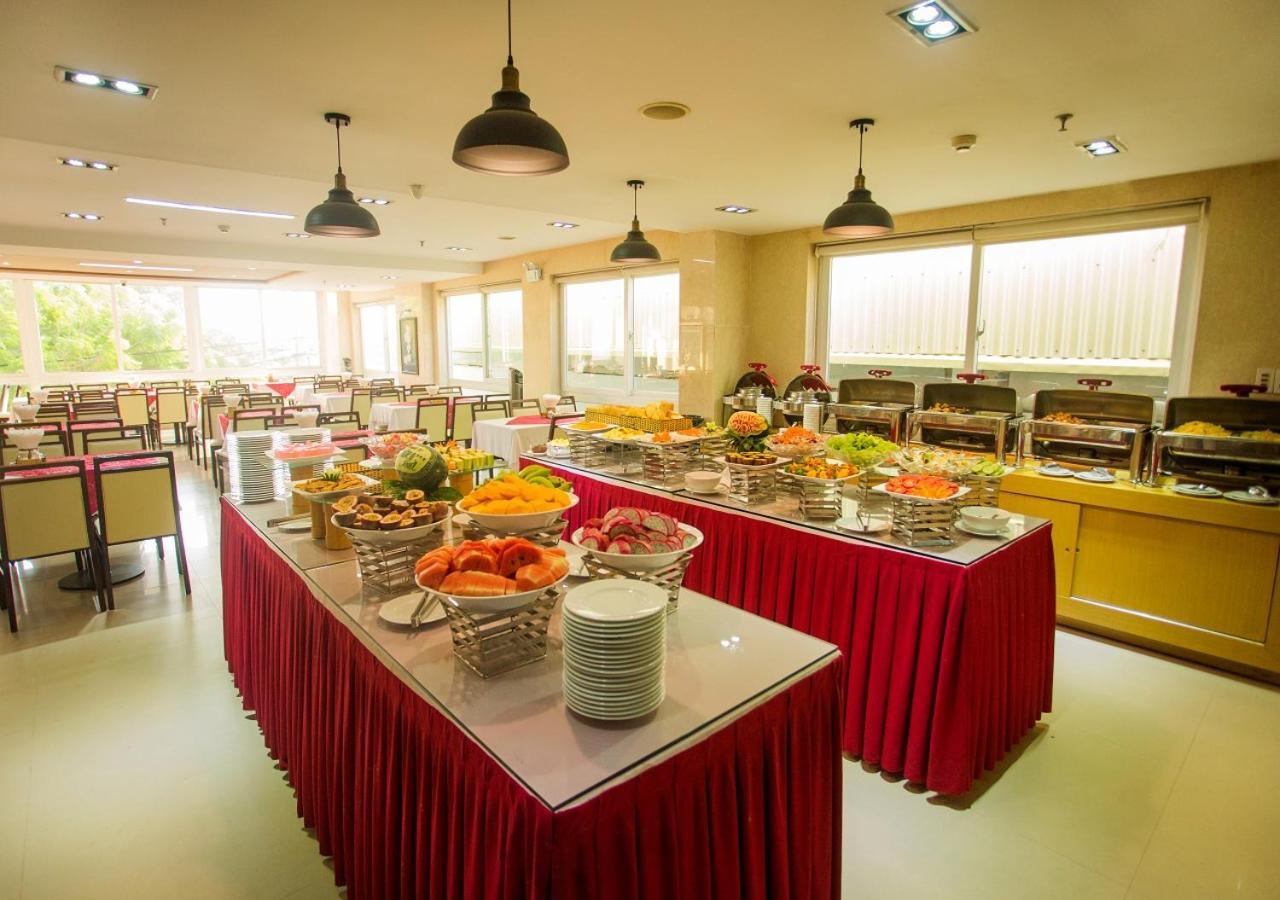 Dendro Beachfront Hotel Nha Trang Exterior foto