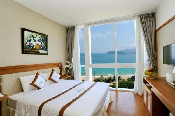 Dendro Beachfront Hotel Nha Trang Exterior foto